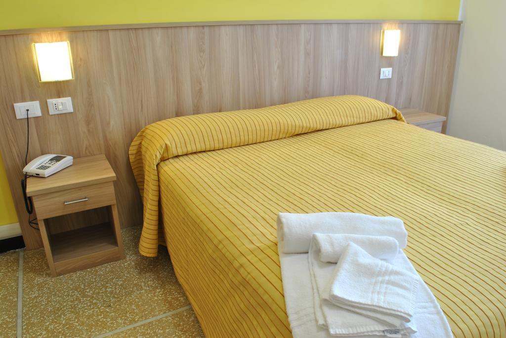 Hotel Bristol لايقويليا المظهر الخارجي الصورة