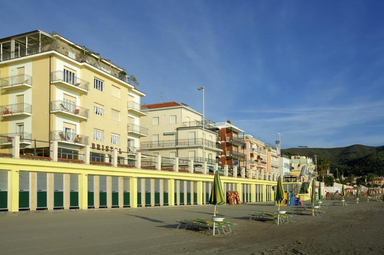 Hotel Bristol لايقويليا المظهر الخارجي الصورة